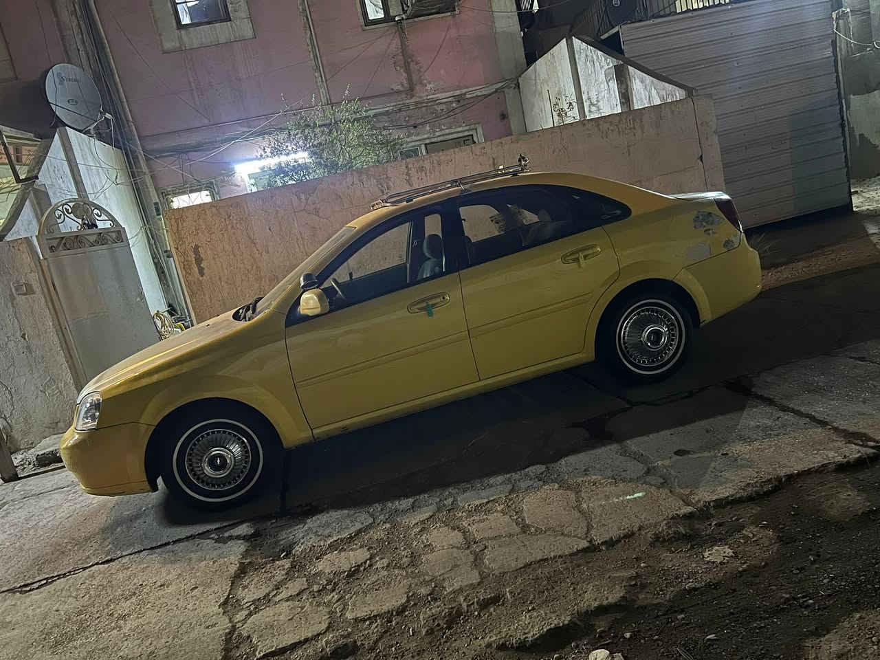 اوبترا الشركة العامة ٢٠١١ كير اوتوماتيك

بسمي رقم بغداد الجديد مصفرة هيئة وغرامات 
سنوية وهزة جدد لل٣١ 
‎بدون حادث بيهة طخات بسيطة ومرشرشة على  كدهن اعتبرهة احزام بجم لغود شواصي تكم قمارة ايرباك كله مكفول 
وبيهة هاي الطخة يرادله صبغ هية والبنيد 
‏‎محرك وكير نعمة من الله (شوية الكير بي تأخير ثانيتين بD )صارله سنتين كلشي ماعليه وترايك للبصرة
‎منظومة تي بي اس وعقل وضفيرة محورة ميكانيك يعني انسى الجويتر والخربطة 

‎ منضومة تبريد جديدة يعني ثلج ثلج بلمعنى الحقيقي 
تدفئة شغالة نار
كهربائيات شغالة كلهة وبلادية بدون جطلات 
باتري جديد جوينات جدد مي اخضر راديترات جدد ادامة كاملة 
شاشة كار بلي وكامرة وسيتم سماعات وتحكمات ستيرن بلادية مري كهربائيات كلهة شغاله 

مكاني الدورة الصحة 
‎  سعرهة ٦٠ وبيهة مجال انشالله   

اخوان كلشي اكو بلسوك حتى ب٣٠
***********
