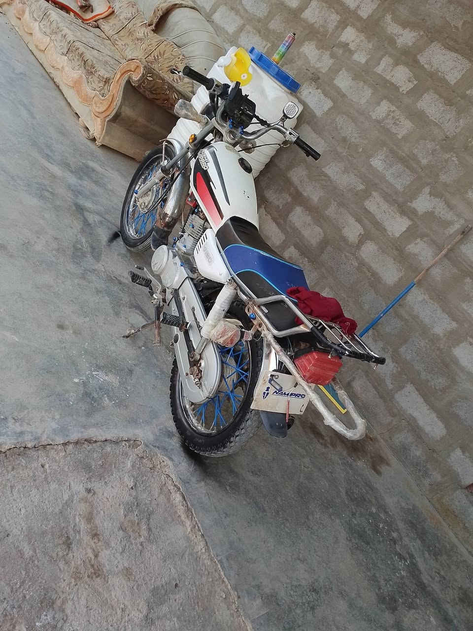 سلام عليكم نامه ابرو 2017محرك ما مفتوح كهربايات كله شغاله ربع هندر مكاني ديالى بعقوبه قرب تقاطع القدس امام المحسن سعر 400 او مراوس بتايكر نضيف كلك كلك ***********
