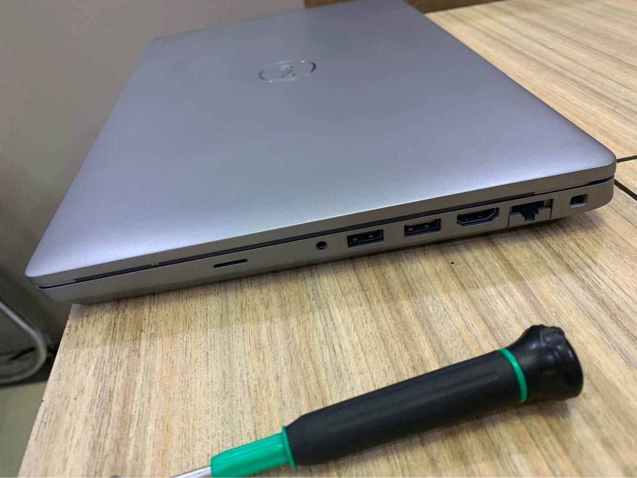 السلام عليكم 
لابتوب ديل 5420 
نظافة ١٠٠ بالمية 
معالج core i5 جيل 11  فئة g7 القوية
كرت شاشة انتل 8gb iris
مناسب لجميع الاستخدامات 
رام 16 ddr4
Ssd 256 
بصمة إصبع 
بطارية ٥ ساعات 
 كيبورد ضوئي
FHD شاشة 14.1 
موجود توصيل مع ضمان شهر
السعر 370 الف أربيل, العراق


**إذا كنت صاحب هذا الإعلان وتريد حذفه لأي سبب، رجاءا أرسل رسالة إلى الدعم الفني**