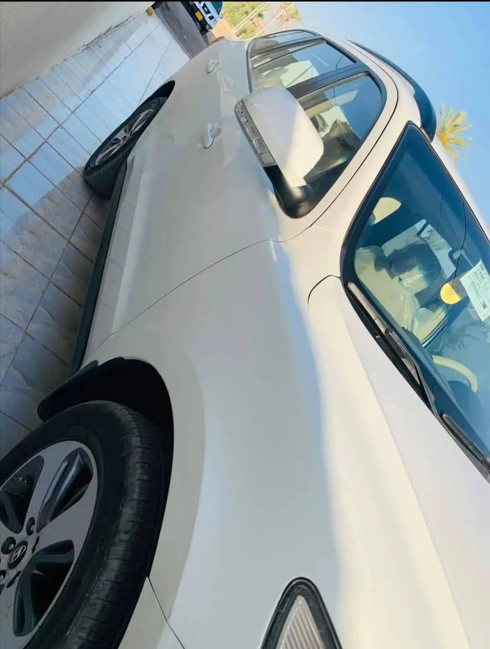 سلام عليكم 
اللبيع  
هونداي سنتافي موديل 2012 رقم اربيل دولي تحويل ثاني يوم سنويه مجدده 
وارد خليجي سياره 
مواصفات سياره 
فتحه سقف 
شاشه كبيره 
كامرا خلفيه 
دواخل لونين صاج وعسلي 
أشاره بمرئ
ويل كروم 
 
محرك 2400 (4سلندر ) 
7 راكب 
3 قطع تبريد 
محرك مفتوح

كير تبريد تخم تاير حداديه 

# مكان -ساره كركوك 
سعر 155$
*********** كركوك, العراق
