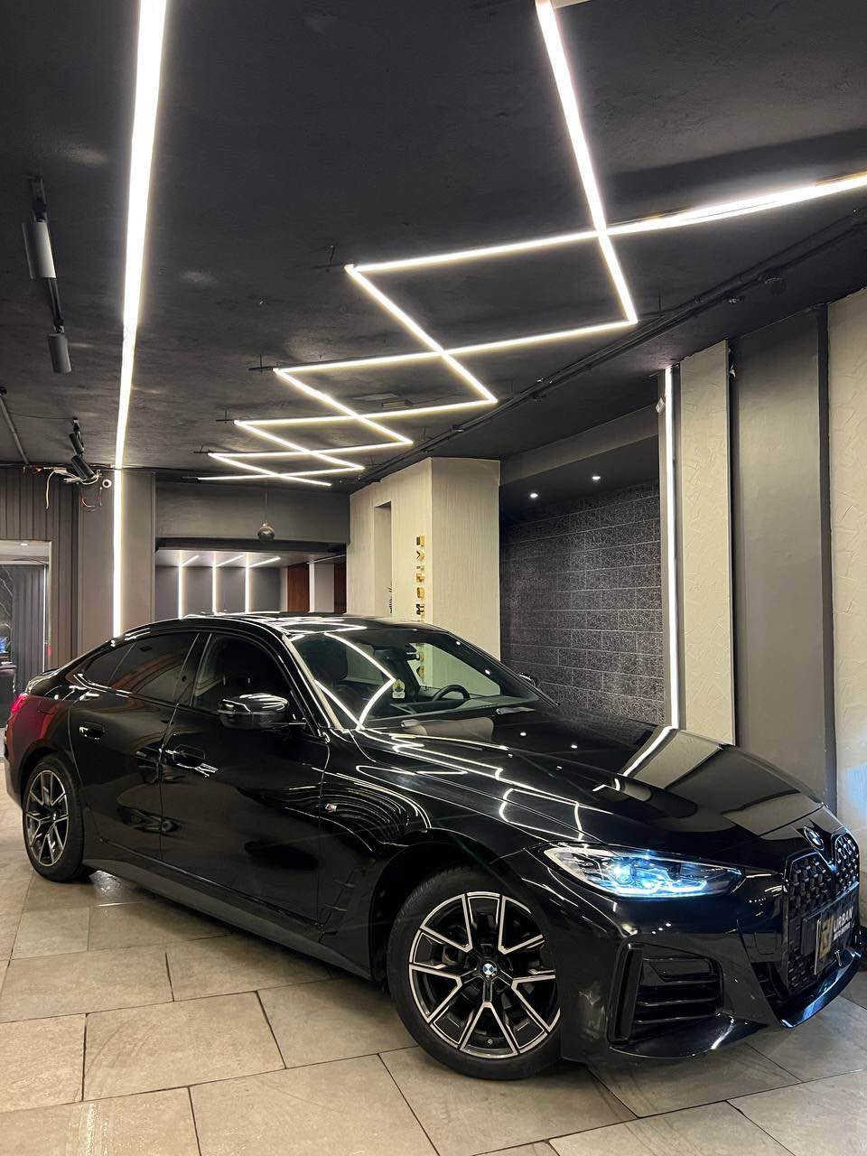 BMW 420i 
M sport
Wakel 
Model 2024 
28,000 Km 
2000Cc turbo 
184Hp
Keyless entry 
Harman /kardon sound system 

كراسي كهرباء وميموري 
فتحه سقف 
جنوط 18 انش 
شاحن وايرليس 
تكيف فور زون

لون اسود فرش احمر 
رخصه سنه مرور بولاق
كاش وقسط القاهرة, مصر


**إذا كنت صاحب هذا الإعلان وتريد حذفه لأي سبب، رجاءا أرسل رسالة إلى الدعم الفني**