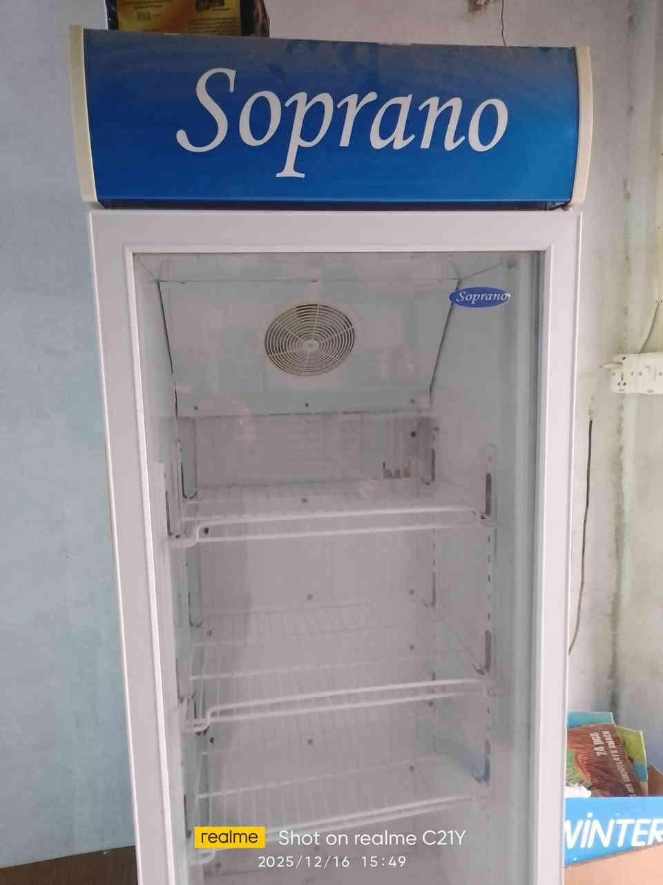 عارضة للبيع نظيفة شرط السعر 235 الف المكان قرية العباس ***********
