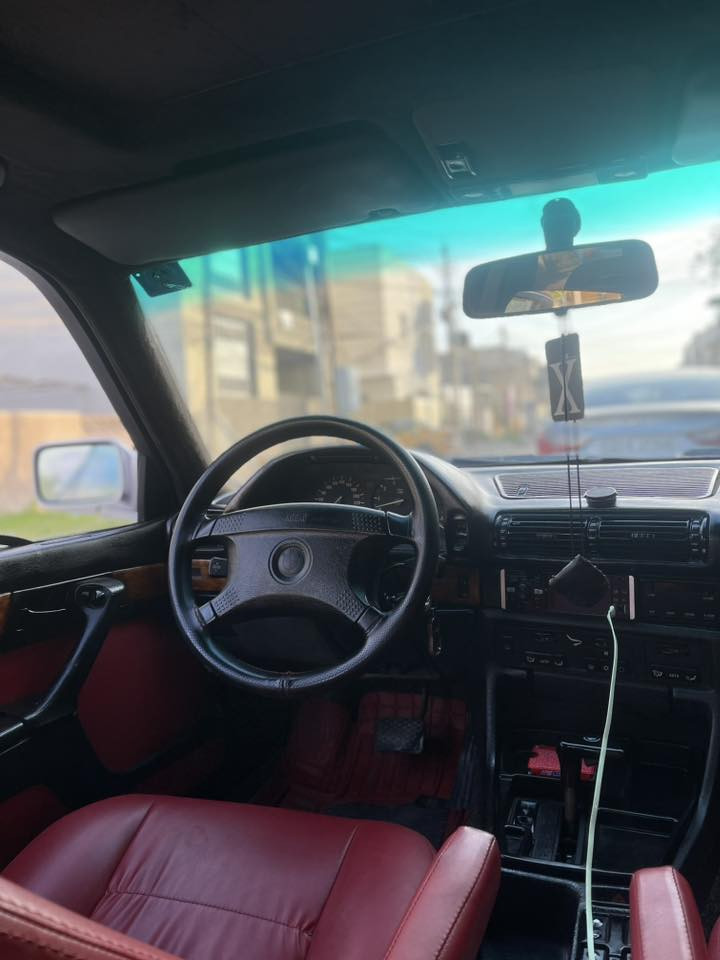 BMW  735
موديل 91
رقم بغداد 
محرك وكير 100/100
هزة جديدة 
لون رصاصي ، صبغ جمالية 
سنتر لوك 
تحكمات كشن 
تخم تاير جديد 
كشن جلد
ويل خلية اصلي 
العنوان بغداد ، الغزالية 
السعر 50 وبيها مجال
للاستفسار ***********
