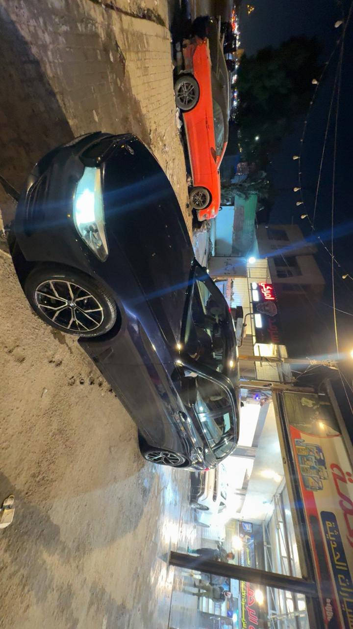 السلام عليكم
2019 
ماشيه 167 الف حقيقي ممنزل 
520i ستيشن 
بيها صبغ دعاميات فقطط
تخم تاير جديد 
السياره جاهزه على اخر حبايه 
***********
