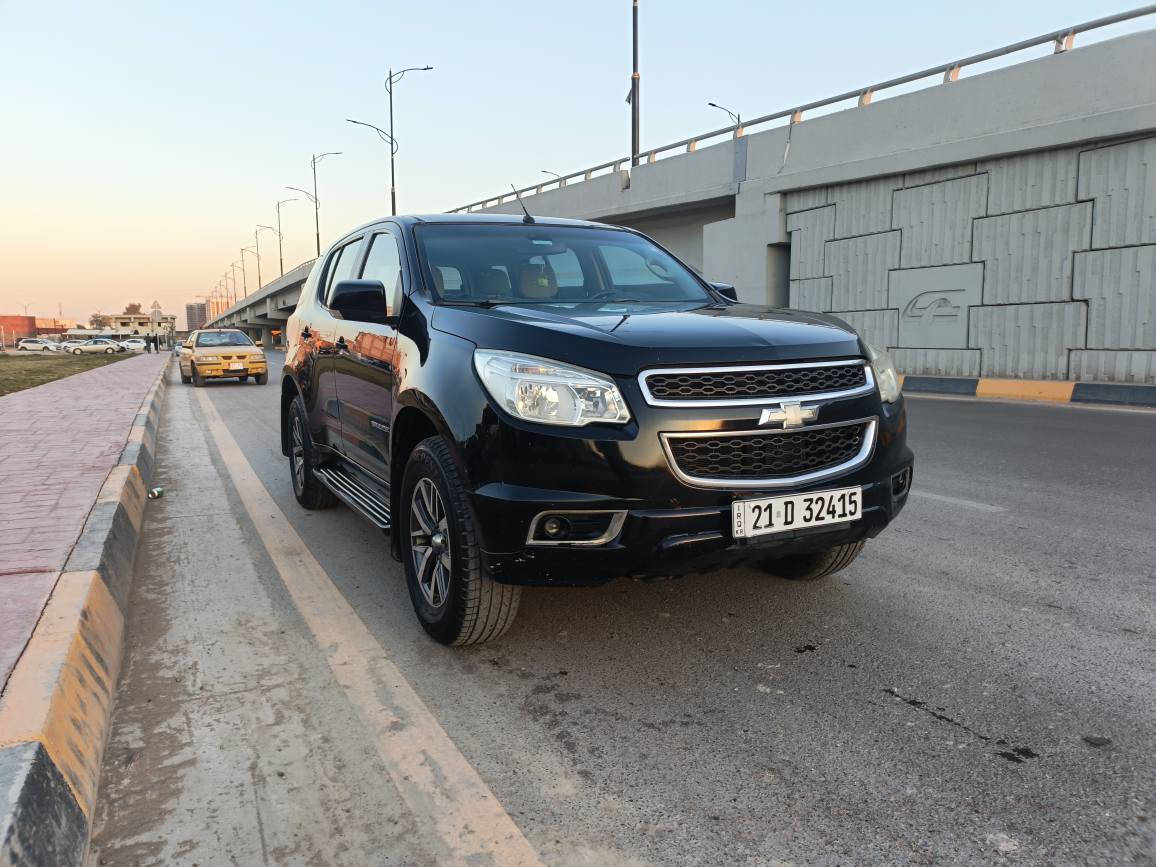 بيع بدون مراوس
شوفرلية بلايزر 7 راكب موديل2013خليجي مكفوله
السعر 115 ورقه للاتصال*********** مجال بسيط
رقم سليمانيه تحويل او وكاله 
محرك 6 سلندر 3600 كير اوتو محرك وكير مكفولات 
3 قطع تبريد .فور ويل .مري شفط .شاشه .كاميرا
داخل جدا نظيف 
تخم تاير جديد شاده صدرها نظيف
سياره ع البلاد مكفوله من الضربه والصبغ 
بيها مكانات صغار ع البارد
المكان بغداد بغداد, العراق
