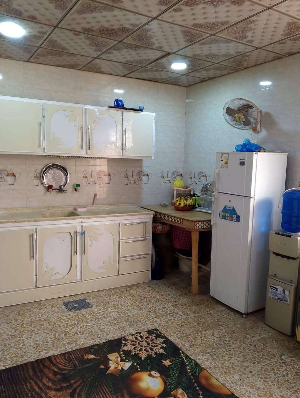 - الموقع: حي ميسان، مقابل حي العسكري،
- المساحة: 100 متر مربع
- المواصفات:
    - عقد زراعي
    - غرفة، صالة، مطبخ، صحيات داخلية وخارجية
    - يبعد عن شارع الصب 100 متر، قريب على شارع العام
- الخدمات: تبليط، إنارة ليلية، ماء، كهرباء
- السعر: 40 مليون دينار بيه مجال

      الاستفسار اتصال ع رقم  
 *************
