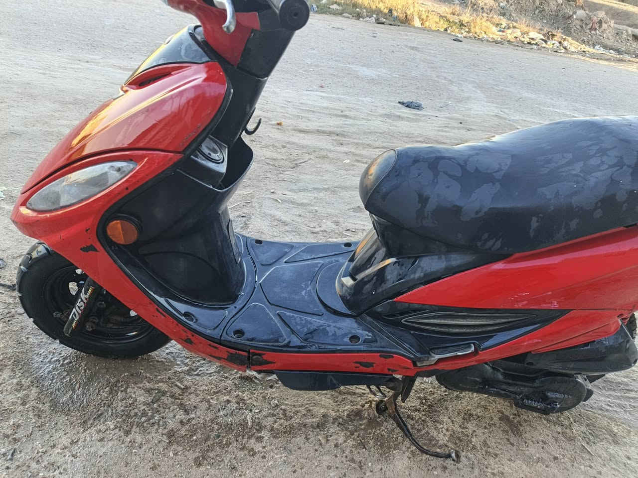 جي فور جاهزه نضيفه صارلها 4 شهر طالعه حاويه مامفتوحه سلف هندر كهربائيات كامله شلعه قويه مكينه ناعمة ب400وبيها مجال رقمي***********
