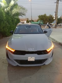 كيا فايف مديل2024 مكينه تيربو ٢٥٠٠ فول موصفات ضبع ٣ قطع ماشية٧الف بدون...