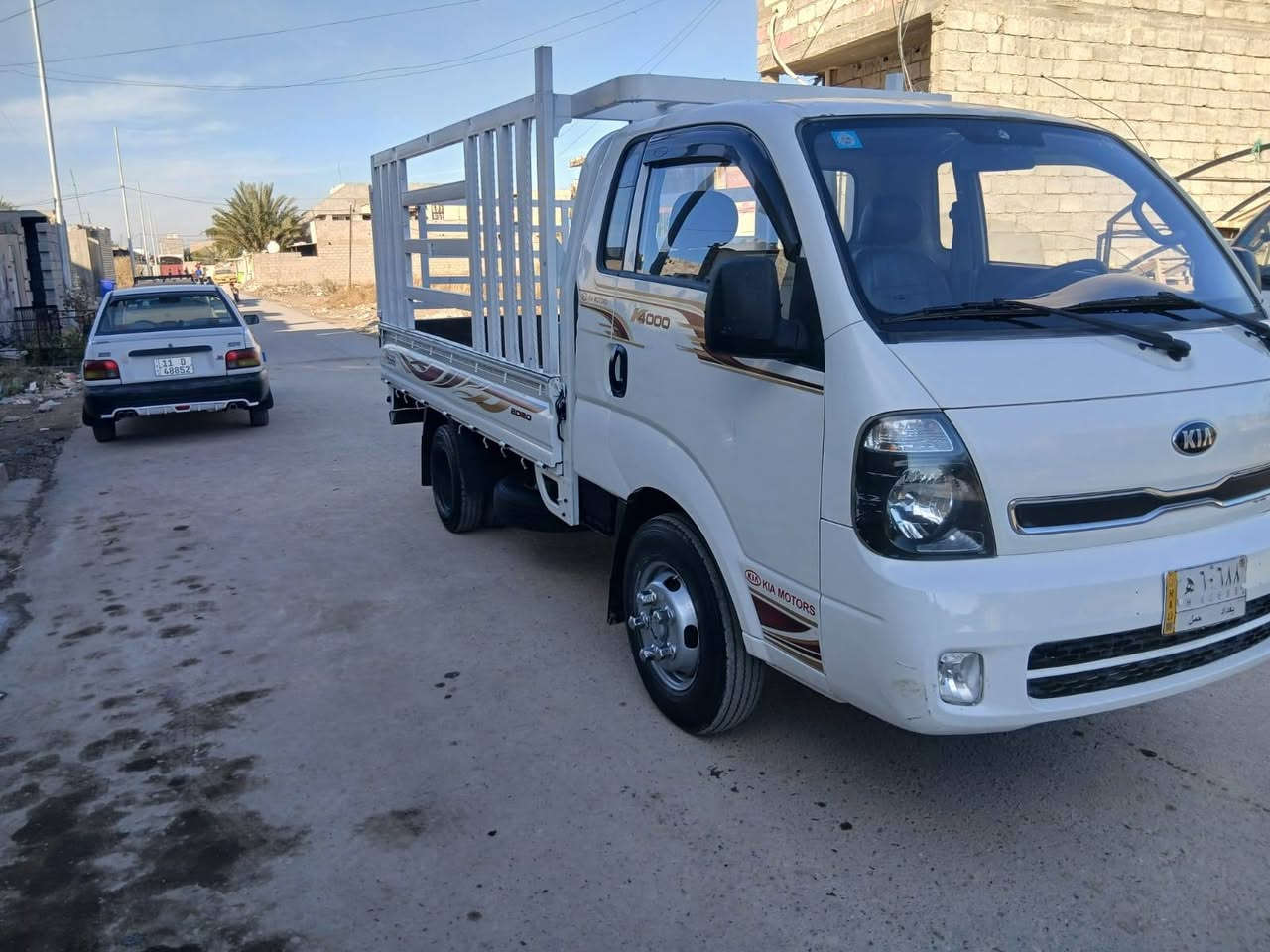 السلام عليكم كيا فحل رقم بغداد مشروعوطني موديل 2016محرك  4000مفتوح تخم تاير جديد تايرخلفي 14ستد27السياره خير من الله الهاتف  ***********
