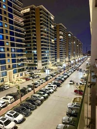 شقة للبيع مجمع / بوابة العراق  المساحة / 227 متر الطابق / 10 (مميز) عد...