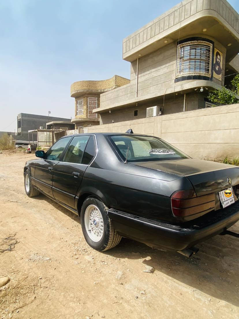 تحية طيبة
للبيع  735  BMW  
كير مكينة حدادية تخم تاير جاهزه على اخر شىء
رقم قادسية بأسمي  تحويل او وكالة 

منظومة غاز بيه 
لايت زنون 

سياره جاهزه ماتحتاج مصروف 

العنوان :. واسط الزبيدية 
للاستفسار :. 

***********
***********
