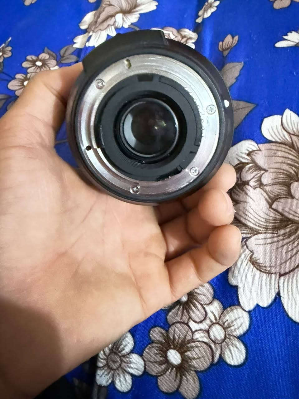 السلام عليكم  عدسه نيكون 140-18
سعر 120 واتساب***********👉
