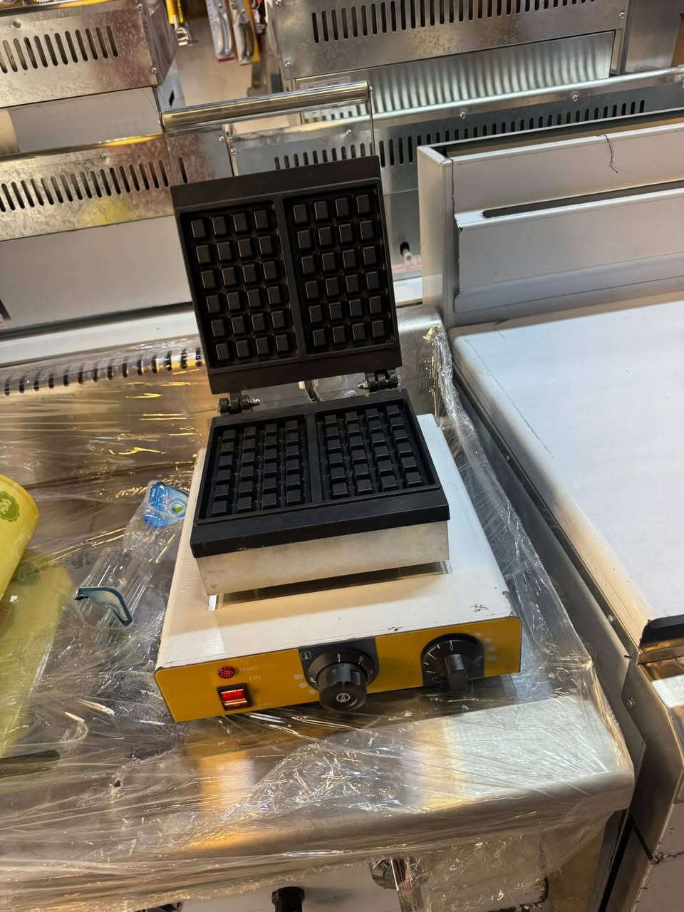 معرض المؤيد لتجهيز كافات مستلزمات المطاعم *********** واتساب
