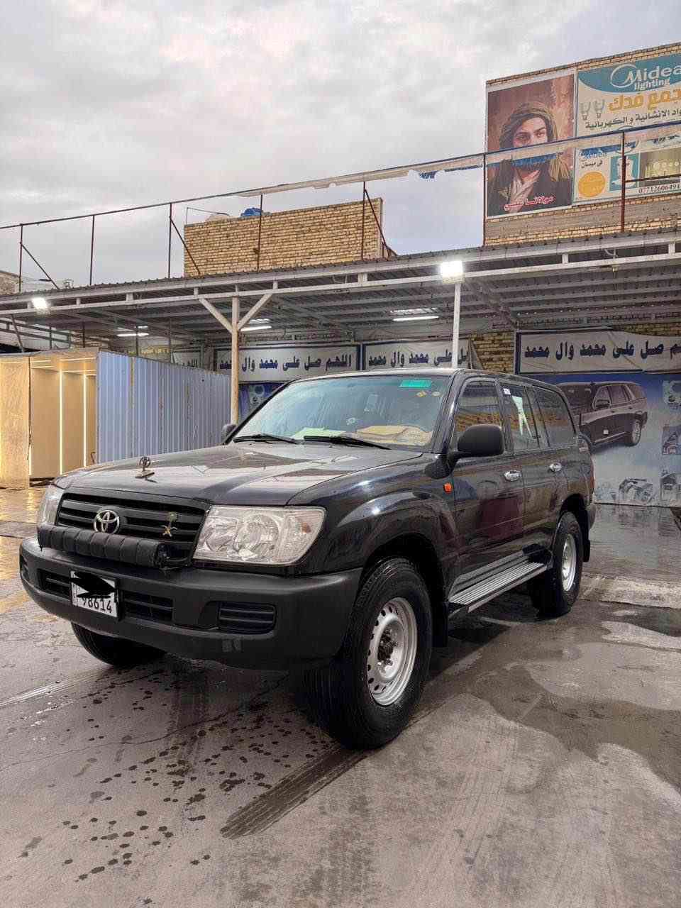 لاندكروز 2002 جديده سياره جاهزه دخول كويتي 
رقم طبق الاصل متوم سياره جاهزه من كلشي بدون حادث بدون كصه سعرهه 75 قفل واي استفسار 

0787 915 2220 عمارة, ميسان
