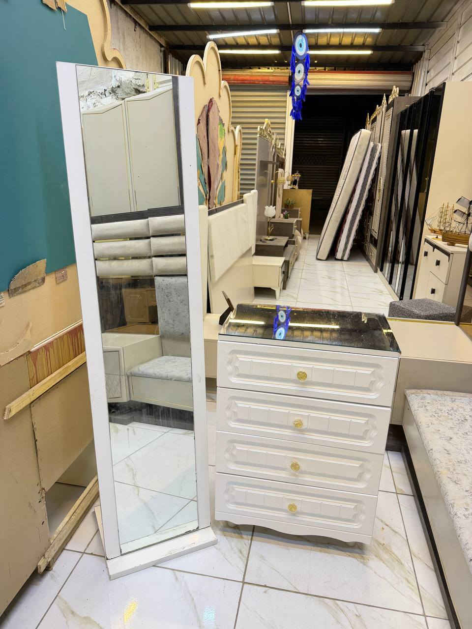 غرف نوم مستخدمه للبیع متوفر التوصیل مجاني مع الشد 8قطع800
للحجز وتواصل خاص
واتسآب ***********
