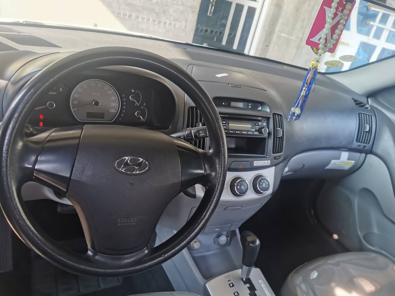 السلام عليكم النترا 2009 خليجي ماشيه 123 حقيقي بيهه صبغ بس الدوسات وبيهه بارد بصيط كلش 
محرك 1600 دكشن عالي بغداد الجزيره السياحيه
120$ 
***********0
