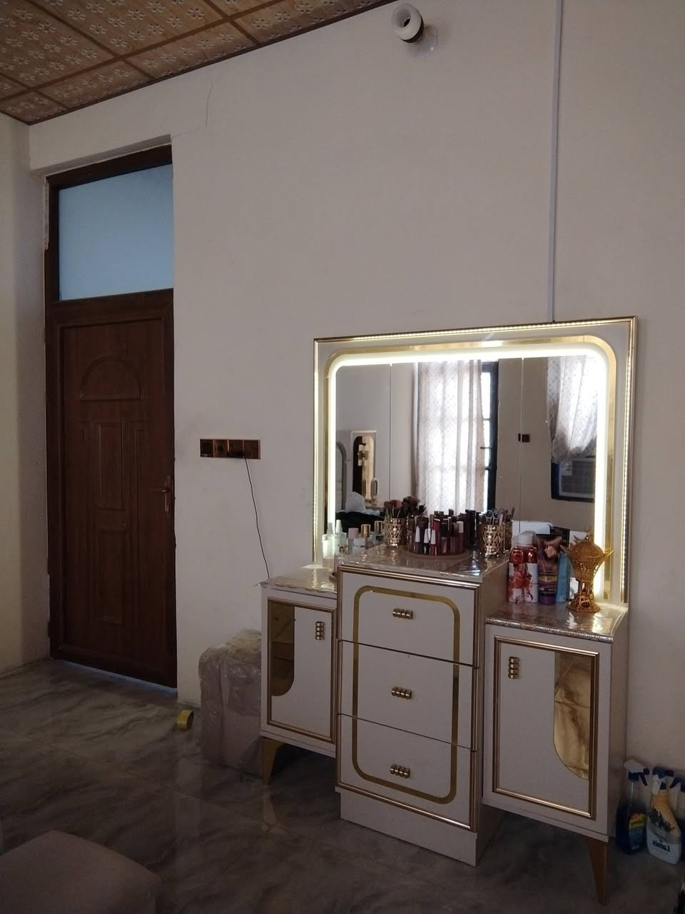 غرفه نوم تركي  استخدام 3اشهر فقط ضرر بسيط بابو المجرات السعر مليون و250  الغرفه 10قطع


**إذا كنت صاحب هذا الإعلان وتريد حذفه لأي سبب، رجاءا أرسل رسالة إلى الدعم الفني**