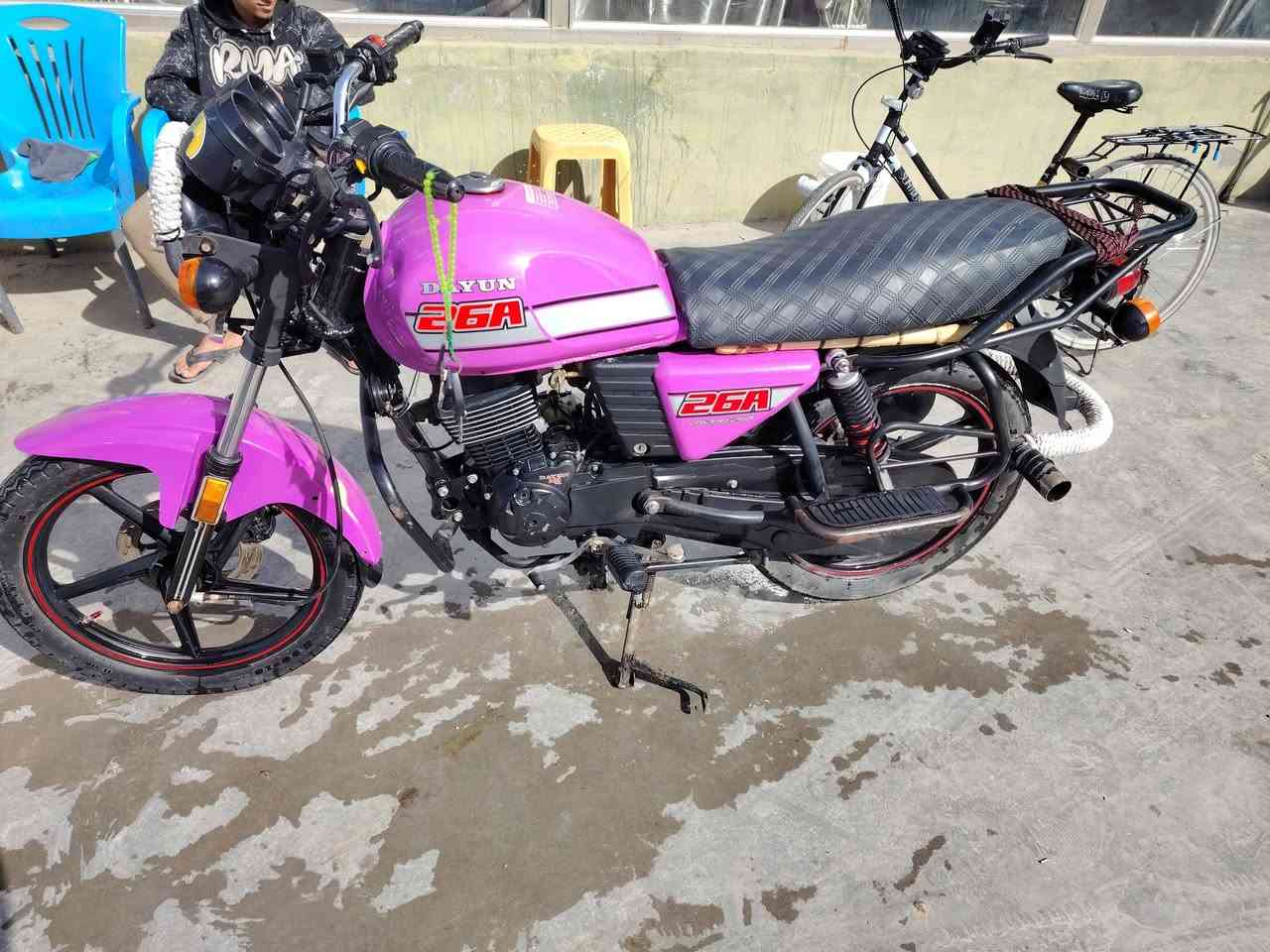 السلام عليكم دراجه دايون موديل 22 اوراق اصولي محرك 200 مقفول محرك ما مفتوح سعر 1,550  وبيها مجال قليل العنوان كربلاء الحسينيه الاستفسار ***********
