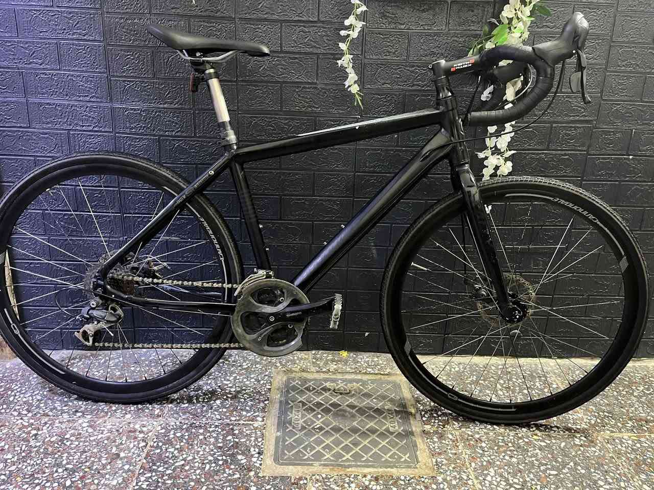 سلام عليكم
دراجه كرافل ديسك ماركه cannondal امريكي لون اسود ميتاليك قياس الفريم 52

عكرب و النقال shimanu alivio و البدالات مايكرو البطيخات نوفتك  البدالات 2*9 الدراجه نضيفه

سعر 400 الف مكاني بغداد شرطه الخامسه 

للتواصل ***********
