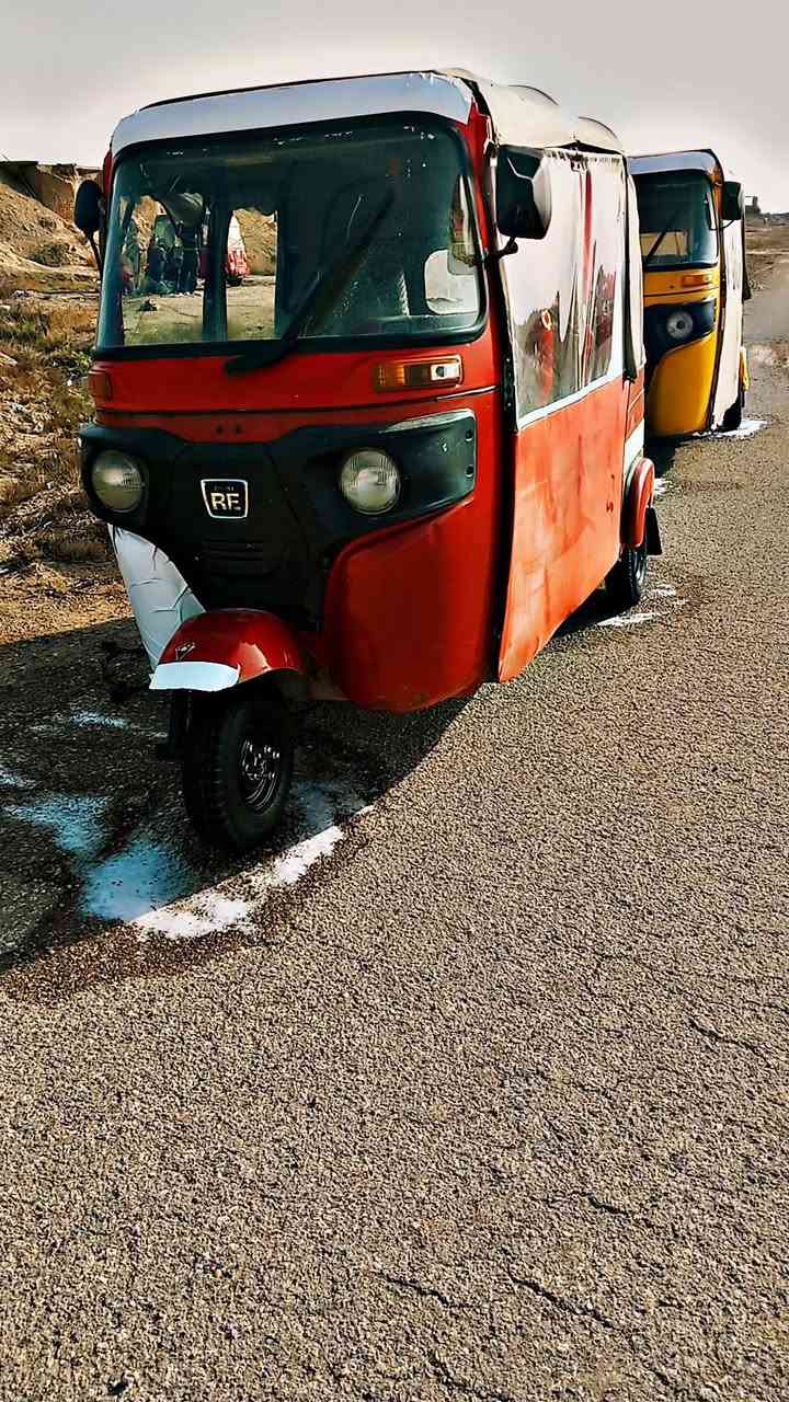 سلام عليكم تكتك للبيع موديل 17 شهر 11 تكتك الكشره كفاله من الصبغ والمعجون ولبارد اوراق بسمي المكينه بيها خيط تبخير التكتك نضيفه السعر 3500 وبيها مجال حق الجيه *********** رجان المو شراي لا يتصل تكتك مال جناي جاهزه
