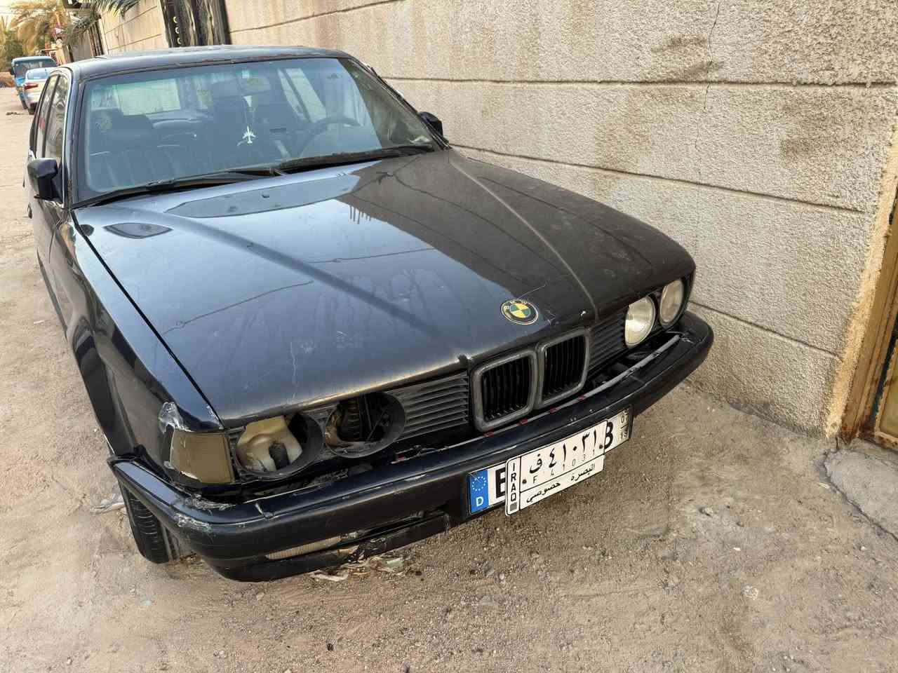 السلام عليكم سيارة bmw. بي أم للبيع موديل 1993 المكينه بيها صوت  السيارة باسمي رقم الهاتف *********** عنوان ابو الخصيب وتساب موجود السعر 35 وبيها مجال

