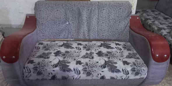 تخم ١٠ مقاعد (ثكيل ) 
السعر 200 الف وبي مجال
نضيف 
المكان كربلاء طويريج  
 رقم *********** كربلاء
