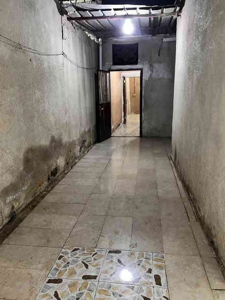 بيت للأيجار في منطقة البلديات (المضمار )
خلف مدرسة عائشة 
مساحة البيت 130يحتوي على :
صالة 
حمام خارجي 
حمام داخلي 
غرفتين 
صالة تكون بالوسط مساحتها جبيرة 
مطبخ 
نهاية البيت منور خارجي 

⚜️للاستفسار واتساب :***********
