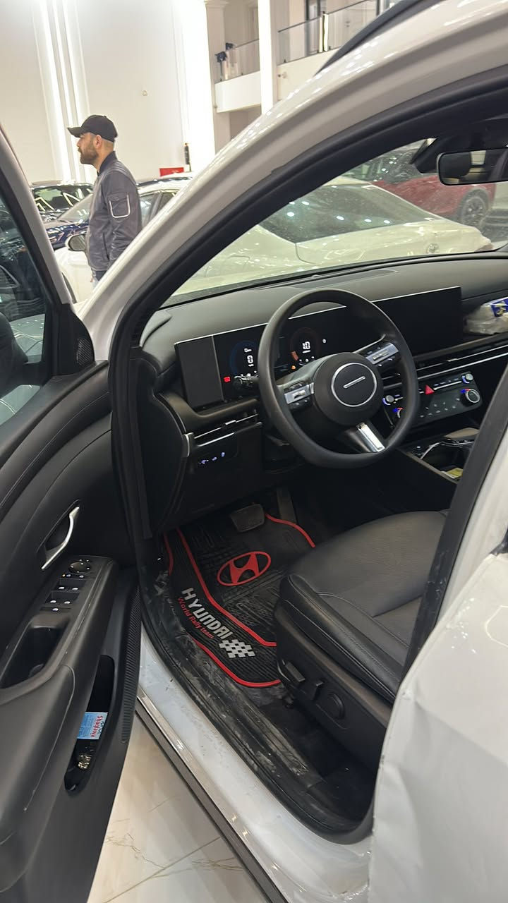 سلام عليكم هونداي سانتا كروز 2025 sel لون ابيض سياره كلللش حلوه ايرباك ستيرين فقط وراجع سستم بدون شاصي بدون لغد سياره كلللش حلوه وبالخير عله صاحب النصيب  كشنات جلد تتدفئة السيارة ماشية 9 الف ميل مرقم اربيل السيارة مضللة كتاب تضليل من اربيل رسمي 

السعر 220 وبيها مجال قليل 

لاستفسار ***********
