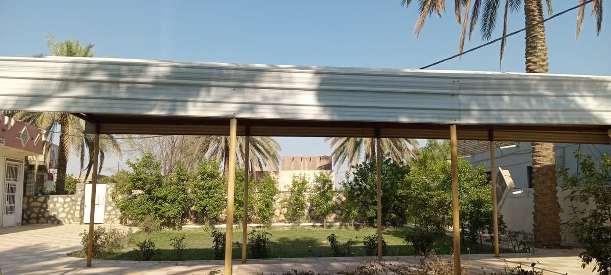 السلام عليكم سقيفة جينكو ثقيل طول 12 م وعرض 5 م تأخذ سيارتيتن السقيفة حلوة ونضيفة عارضها ب650مكاني بابل معمل السكر للتواصل ***********
