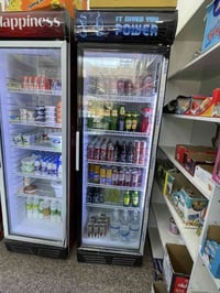 للبيع عارضات اسواق استخدام شهر واحد فقط بعدهن جديدات وتبريدهن خير من ا...