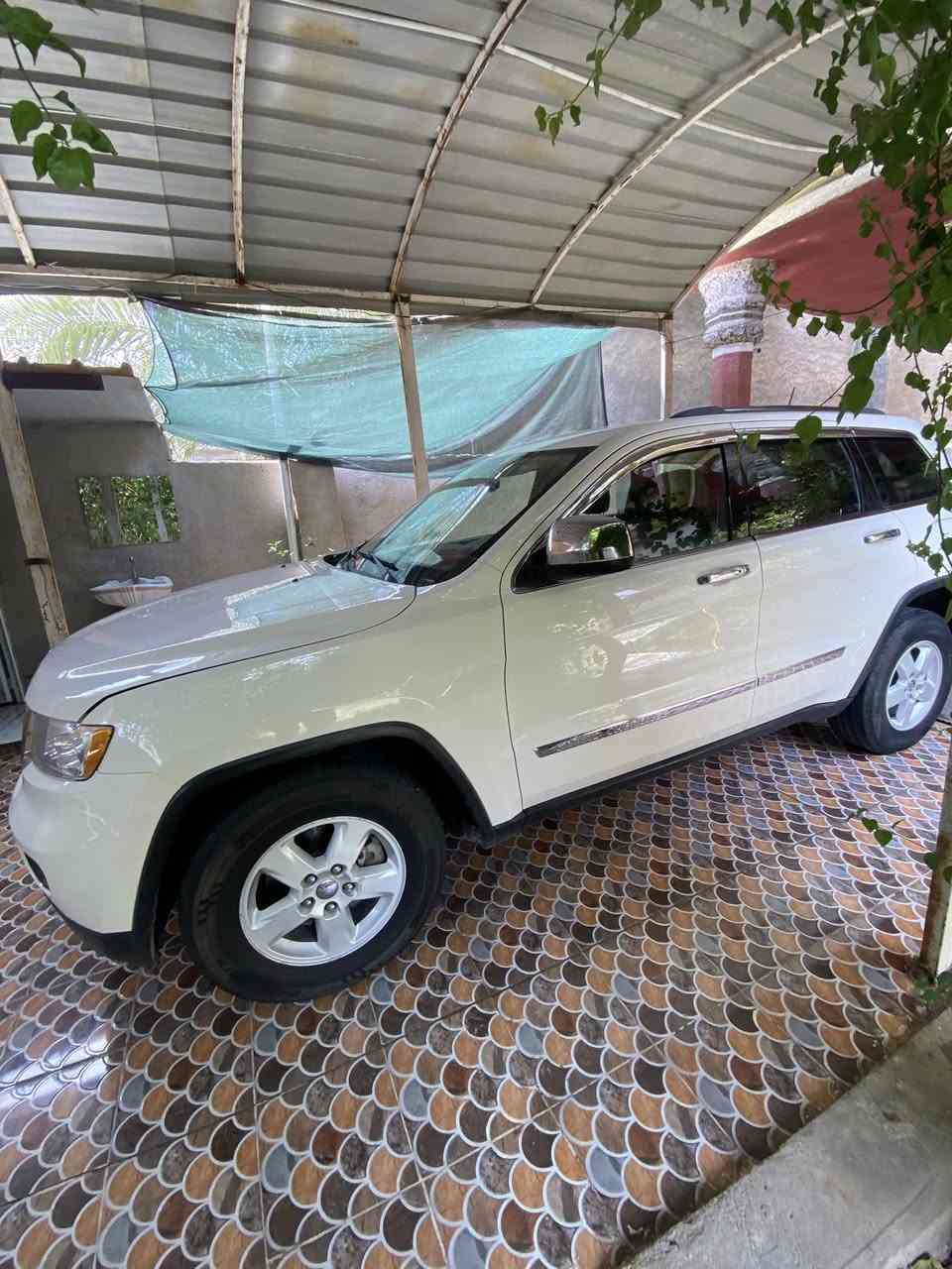 السلام @عليكم جيب لاريدو موديل 12بيع ف مكانها بالحله رقم بغداد  ت 0781430444داخله كلين وهنا صار بيها جاملغ تبديل وصبغ وربع البنيد جهت اليمنه بدون دواخل


**إذا كنت صاحب هذا الإعلان وتريد حذفه لأي سبب، رجاءا أرسل رسالة إلى الدعم الفني**