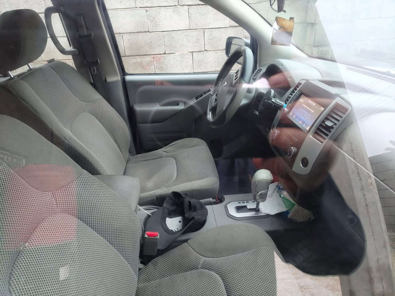 نيسان فرونتيرا موديل 2021
سيارة حلوة ونضيفة ربع ما تصرف عليها 

محرك ٦ سلندر المرغوب كير محرك كفالة 

رقم بغداد الجديد مواصفات نص فول 

الحادث فقط تلث قطع بيبان ثنين تبديل نفس اللون وجاملغ مصبوغ 

السعر ١٨٥ وبيها مجال للطيبين 

رقم الهاتف 

***********

***********
