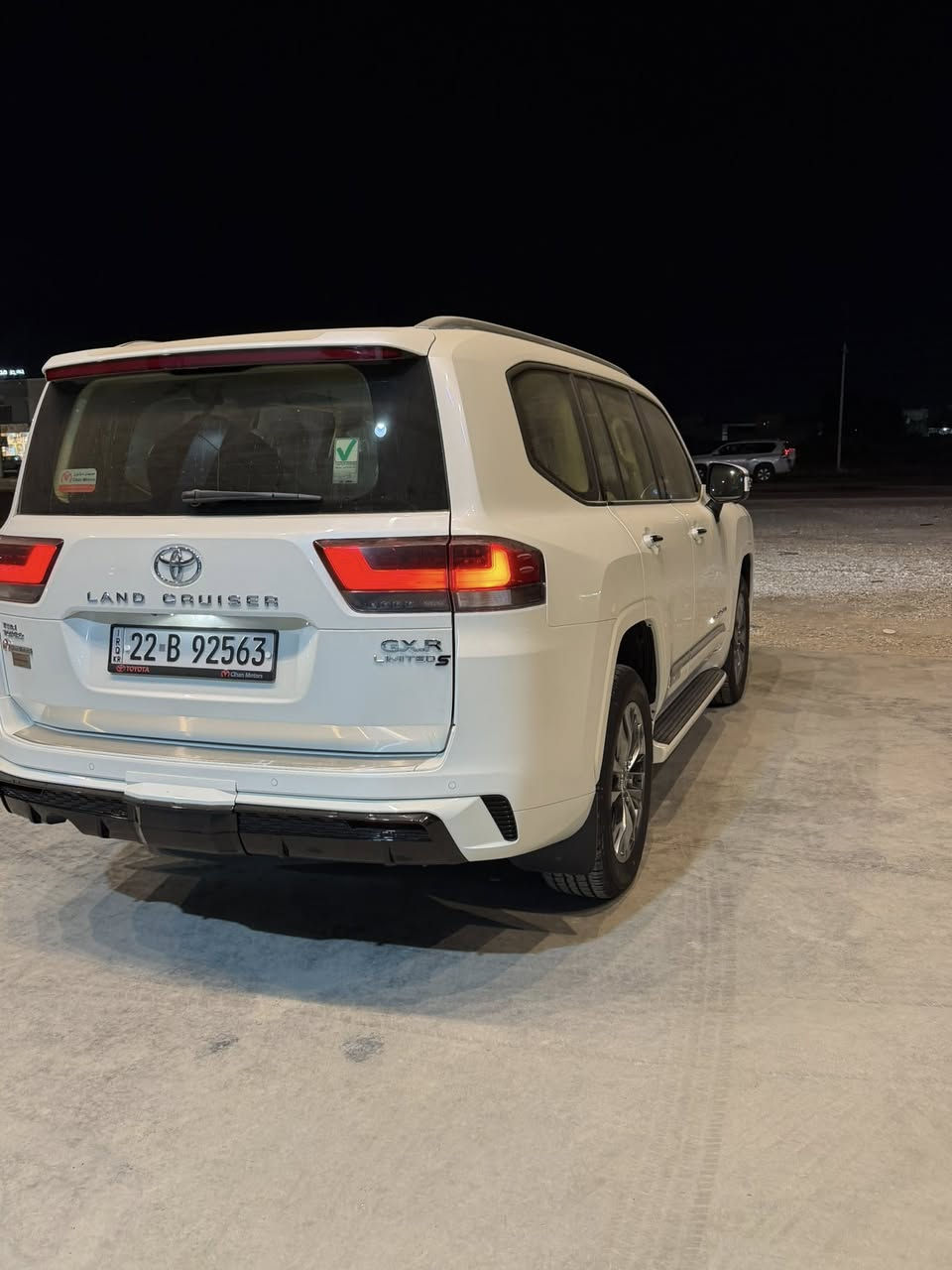 تويوتا لاندكروز  2023 ساز لمتد
جكسارة  GXR ماشيه 52 k
3شاشات 
اخت زيرو بل كارتون
محرك٦ سلندر تون تيربو 
عنده بصمتين +كاعيات بلادى 
سياره مكفوله دعاميه للدعاميه بشرط
بدون سبغ ،بدون شخط،بدون بارد،رمل مابى ،لحيه بدون صبغ
فول فول مواصفات
شاشه كبير لمس ،كاميره حاسة رادارات
٣ شاشات ،سلايد فتحه،لایتات لید و زینۆن
،كشن جلد كشنات كهرباء ،٨ ارباك ،تبريد مركزيه،سياره بصمتين،،ثلاجه
سيارة على نظافتها احسبها صفر زيرو
محرك ،كير بشرط 
سياره حيل حيل نضيفة ،،كلشى بلاديه
هزه و سنويه جديد بشرط تحويل و غرامة
رقم اربيل
نفسى اليوم /تحويل و وكالة  
للاستفسار
***********
