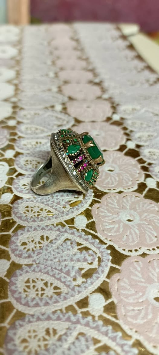 س ،،، ع
خواتم تحف للبيع عقيق يماني اسود قديم جدا الثاني زمرد تركي مرصع بزاركون فضه ثقيله تحفه فنيه وعندي صليب جدا قديم عمره فوق ال 100 سنه مكاني نجف الشراي يجي خاص ويدلل


**إذا كنت صاحب هذا الإعلان وتريد حذفه لأي سبب، رجاءا أرسل رسالة إلى الدعم الفني**