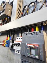 تفاصيل الفيديو • فيديو سابق • إلكترونيات