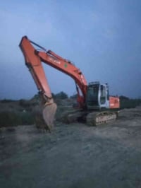 حفاره فايف جاهز للعمل مكان بغداد الطيفيه‏‪07827221351‬‏ ووو‏‪075062164...