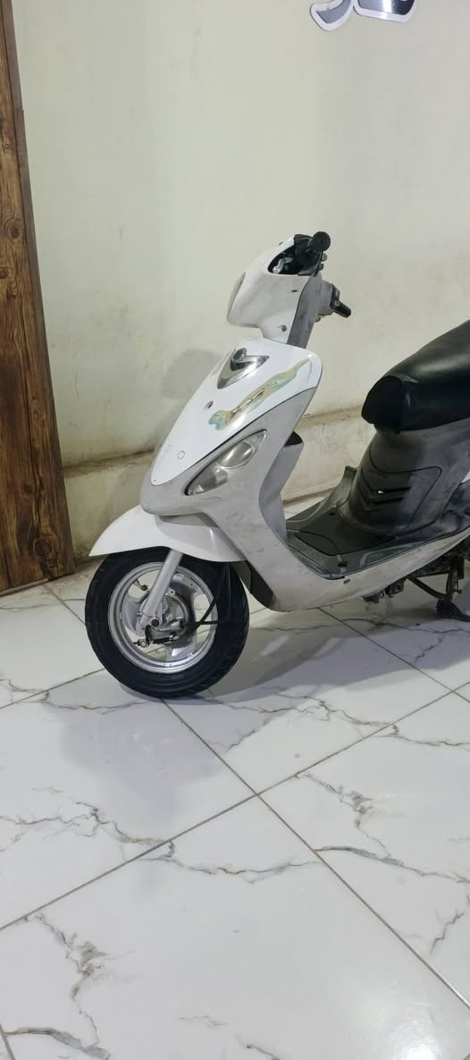 السلام عليكم دراجه منغولي للبيع الدراجه مختمه بس مفتوحه مبدل ولفات السعر 550وبي مجال مامتواجد فيس للاستفسار‏‪***********‬‏ مكاني بابل شارع 80مال النجف
