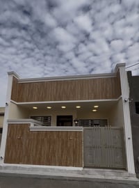 السلام وعليكم دار للبيع المساحة 100متر طابق ونص مفول يحتوي على صالة وم...