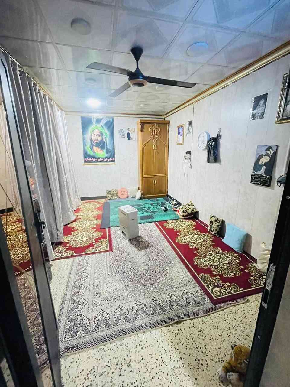 سلام عليكم توجد شقه طابق ثالث للبيع الموقع مجمع القادسيه مقابل روضه البنفسج الشقه مناقصها شي شبابيك المنيوم و بيبان المنيوم والجذران بديل خشب وبديل الرخام وسقوف كلها جديده التفاصيل اتصلو على الواتساب *********** هذه نموذج من الشقه
