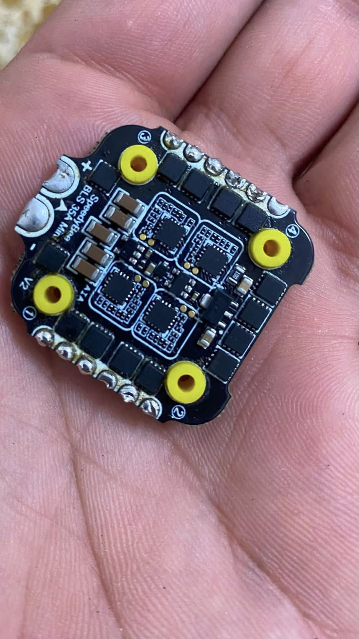 متوفر Esc
Speedy Bee
35a


**إذا كنت صاحب هذا الإعلان وتريد حذفه لأي سبب، رجاءا أرسل رسالة إلى الدعم الفني**