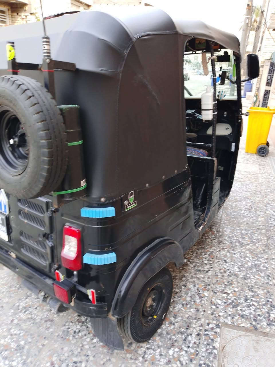 السلام عليكم تكتك للبيع 6500 مرقم نكليزي مكينة مفتوحة التواصل *********** غير متواجد علفيس
