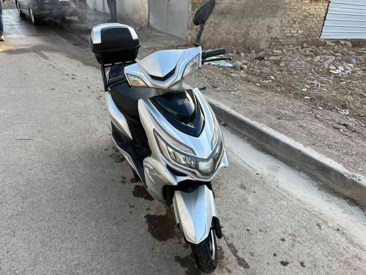 السلام عليكم
دراجة سكنس شحن للبيع موديل 2025 
السعر 800 الف 
ملف 2000 بطاريات مسطرة 32 فولت 
ماشية 1117 كم
مكاني بغداد الحبيبية قرب وليد ابو الكص
الاستفسار على +964 773 954 0935


**إذا كنت صاحب هذا الإعلان وتريد حذفه لأي سبب، رجاءا أرسل رسالة إلى الدعم الفني**