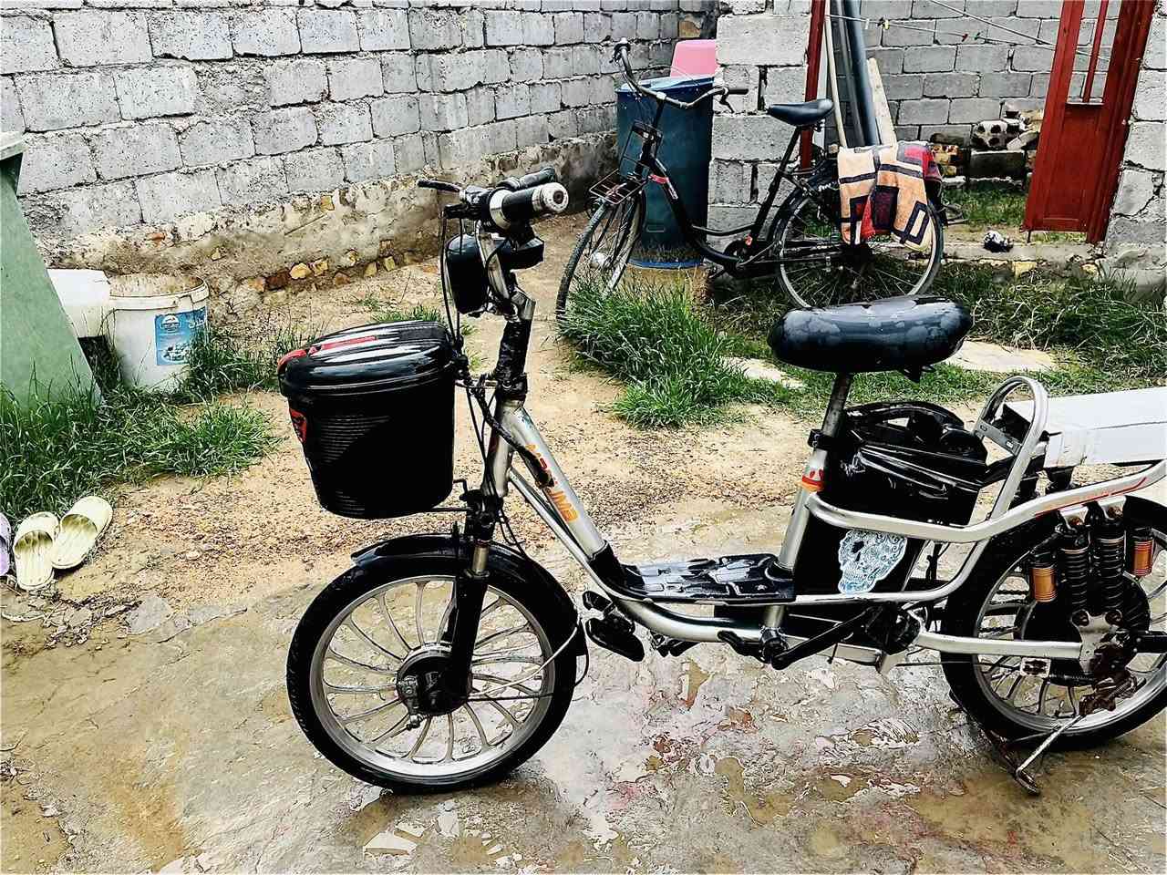 سلام عليكم باسكل البيع شحن عوزاه بس بطاريات 100 وبي مجال الشراي ***********
