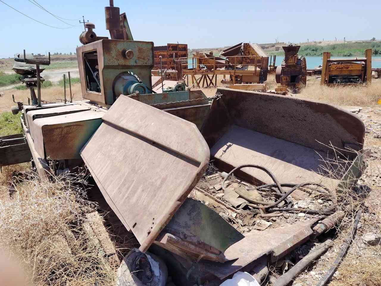 للبيع حادله و فارشات عدد 2 ابيع كوم حديد 
للاستفسار *********** المكان ديالى
