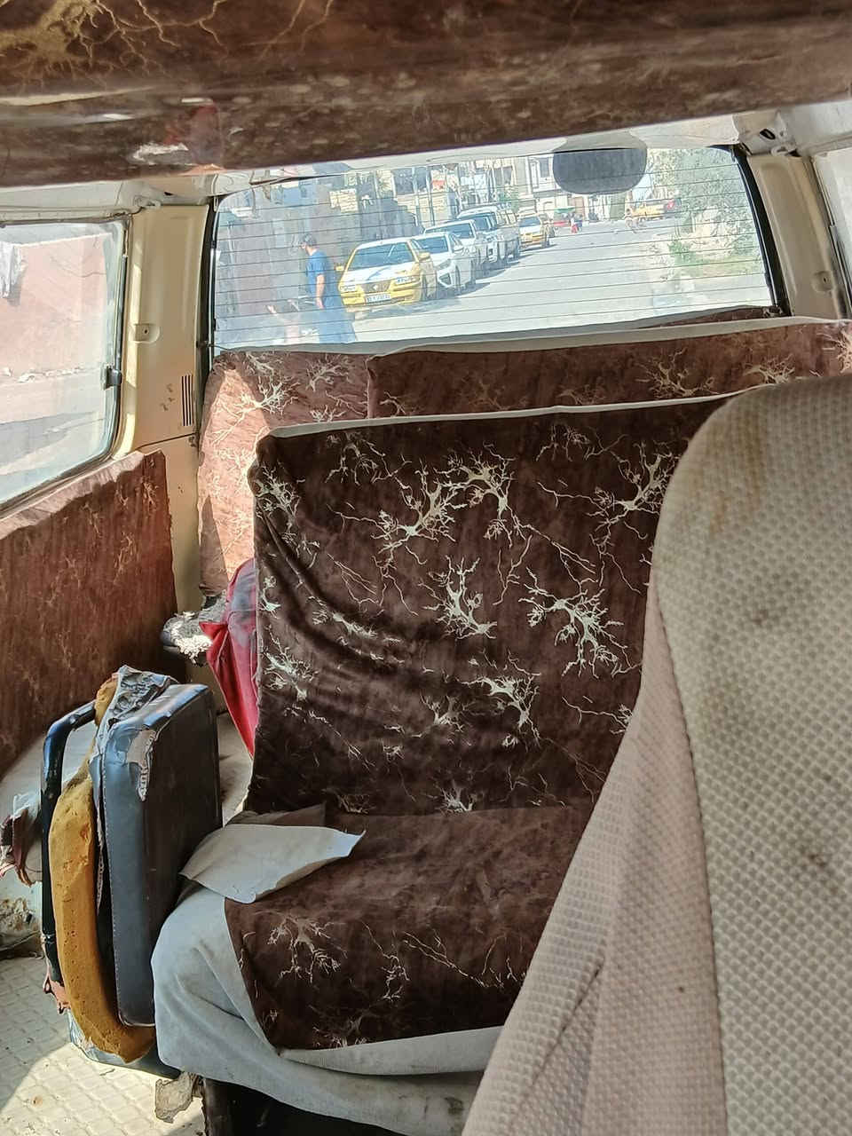 كيا هايسو موديل 96 بدون تحويل عنوان بغداد
سعر 15 ***********
