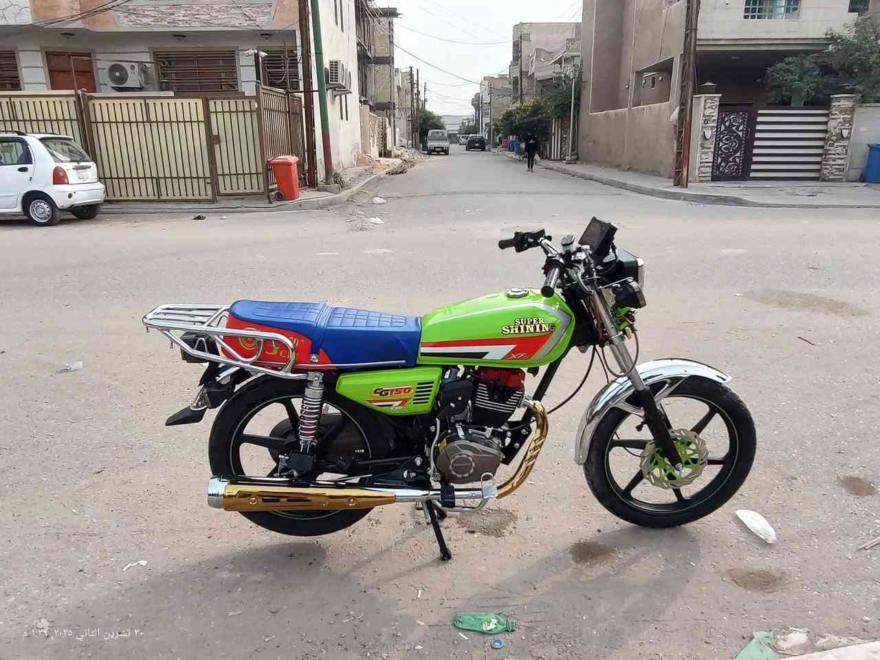 سلام عليكم 
دراجة شايننك للبيع مكمرك وجاهزه 
سعر مليون دراجة جديدة ونصيفه كلش 
واتساب ***********
