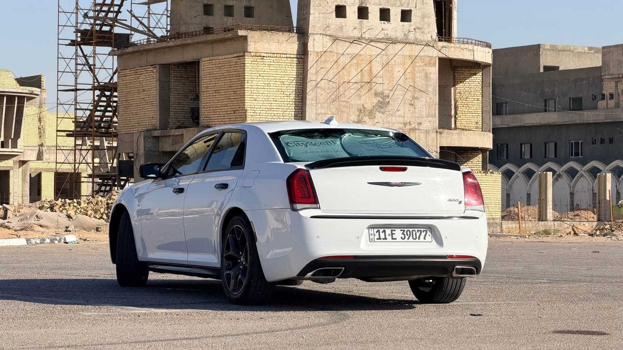 اوباما ٢٠٢١ S
السياره فول :-
حساسات اماميه وخلفيه 
اشاره بالمرايه 
مري جانبيه رادار 
هيتر بالمري الجانيه 
كشنات مختمه S 
كشنات حضن 
هيتر بالكشن 
كشنين كهرباء 
سستم سماعات الباين 
شفتات ستيرن 
باقي المواصفات معروفه 
السياره حادثهه جاملغ وجنطه وصور حادثهه بالمنشور 
البنيد بالعراق تحدث ورجع اصلي مالتهه 
سونار بيهه السياره وبدون ايرباك 
معروضه ب٢٤٠ ورقه 
مكان السياره كربلاء 
للاستفسار (***********) كربلاء, العراق
