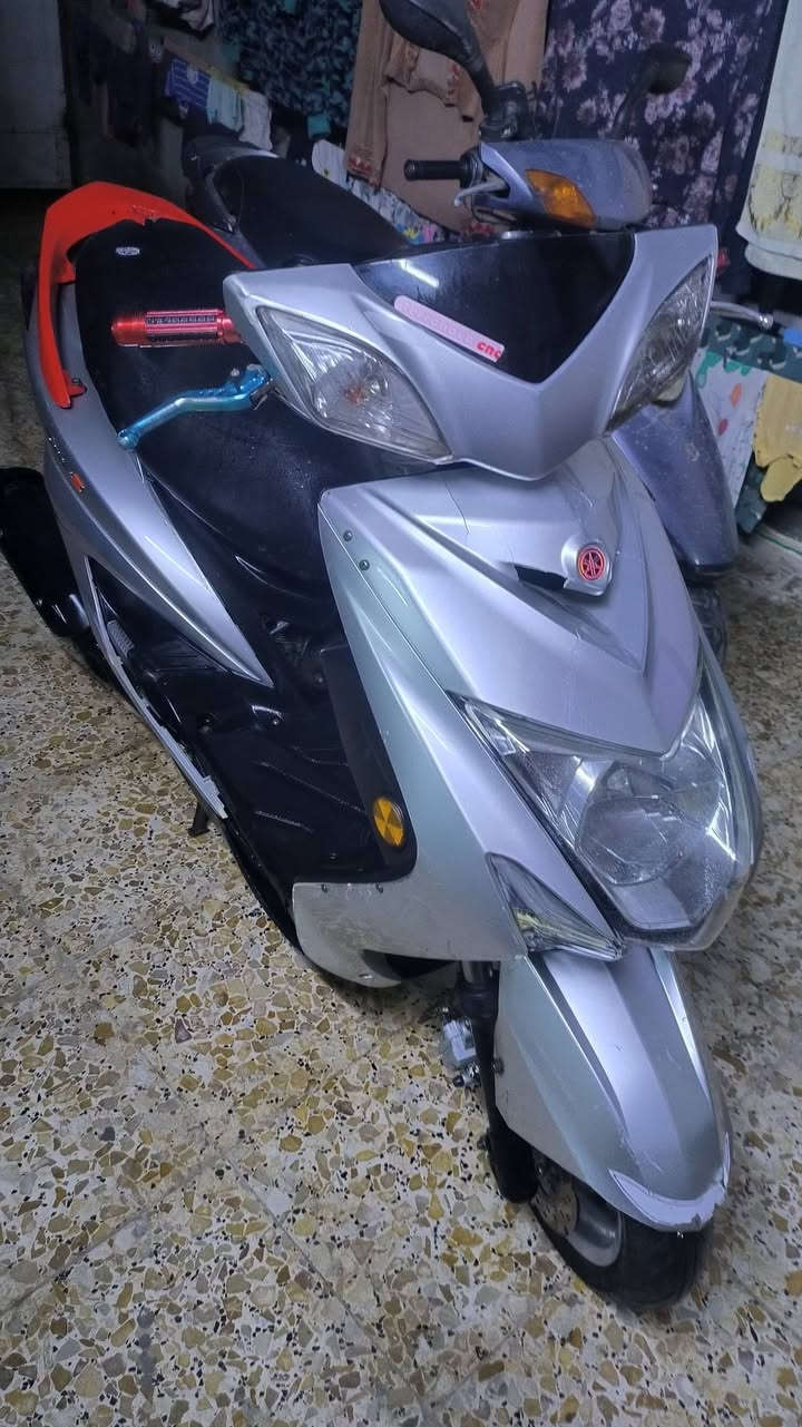 سكنس لد كوري للبيع الدراجه امجفته جديد بعده على السحك
بيه نواقص قليله السعر 600 وبيه مجال للطيبين


**إذا كنت صاحب هذا الإعلان وتريد حذفه لأي سبب، رجاءا أرسل رسالة إلى الدعم الفني**