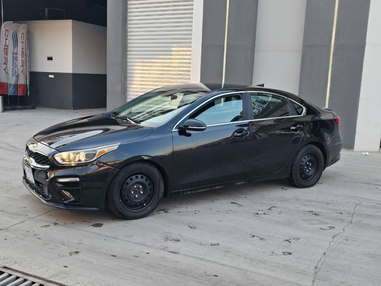 سعر مناسب 117 وبيها مجال بسيط 
السلام عليكم
كيا فورتي ex 2021
ماشيه 50 الف
كير محرك شرط
شاشه كامرة
تحكمات استيرن
سنوية جديدة
رقم جديد
تدفئة كشنات
صبغ بوند وجملغ امامي وباب
للاستفسار مرجعة مكتب منارة الحدباء لتجارة السيارات وتنظيم عقود بيع وشراء السيارات حي المثنى فرع إعدادية الرسالة
***********
***********
