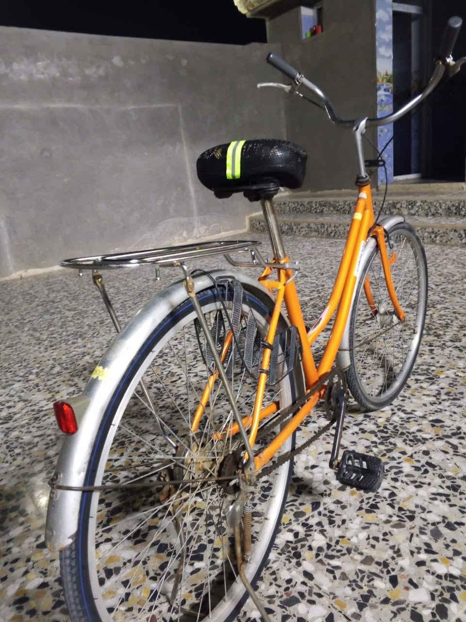 باسكل بناتي حجم 26 البيع 
بغداد السياحي
السعر 90 وبي مجال 
0772 767 1728
